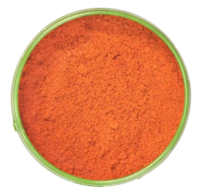 Altes Gewürzamt Blick auf die offene Gewürz-Dose mit gemahlenem Chili