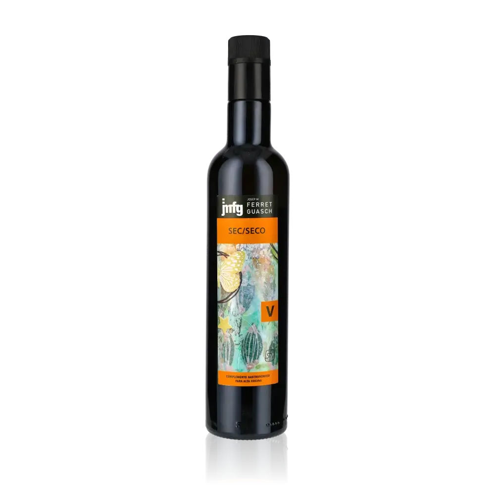 Flasche Ferret Cava-Essig 500ml vor schwarzem Hintergrund.