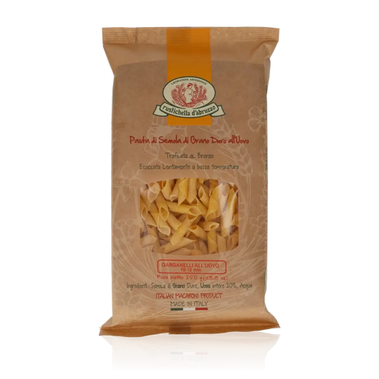 Feinkost: Rustichella d'Abruzzo Garganelli all'uovo Pasta-Packung.
